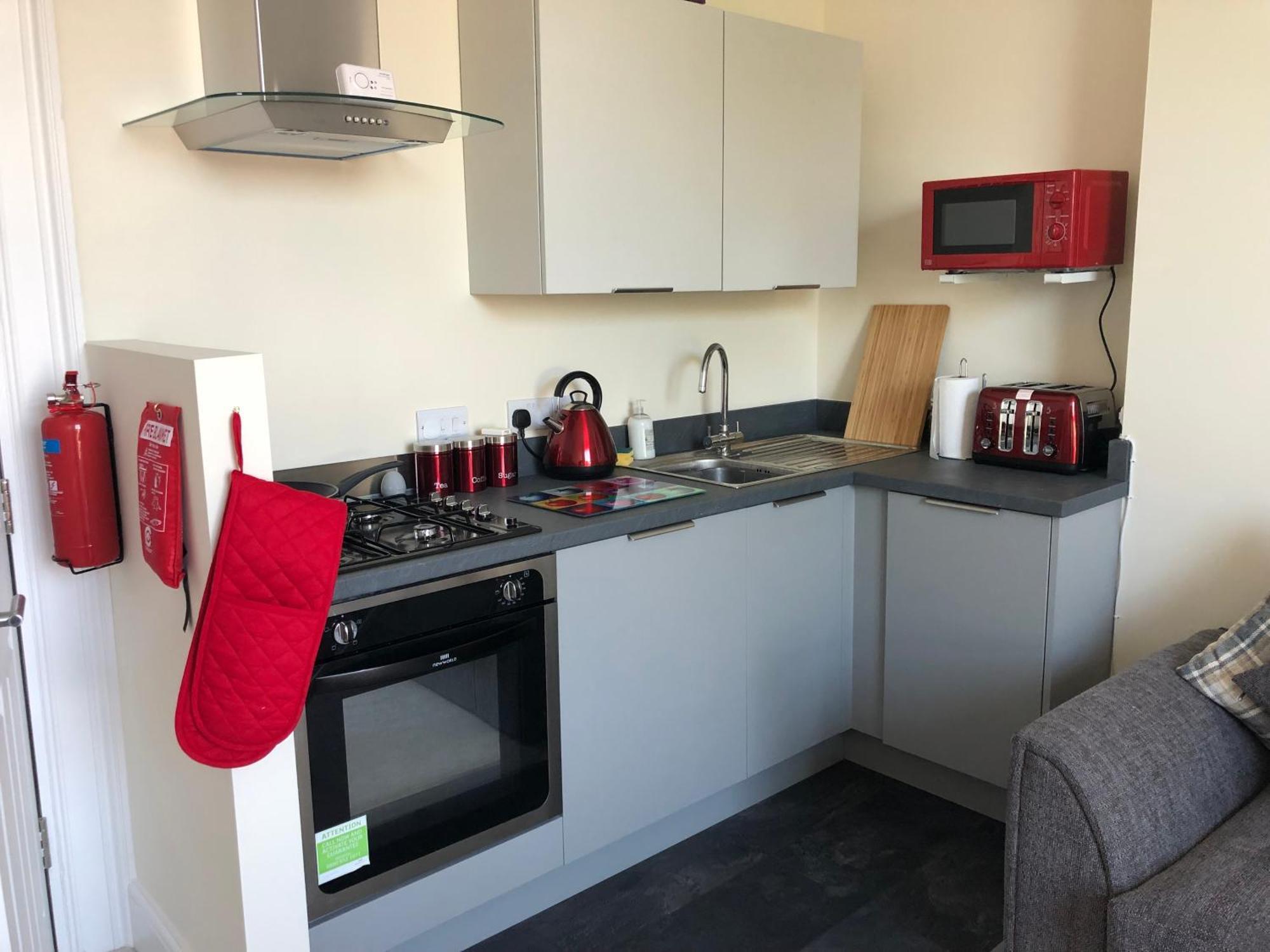Wight On The Beach, Sleeps 4, Free Off Road Parking, Balcony With Sea Views Ryde  Zewnętrze zdjęcie